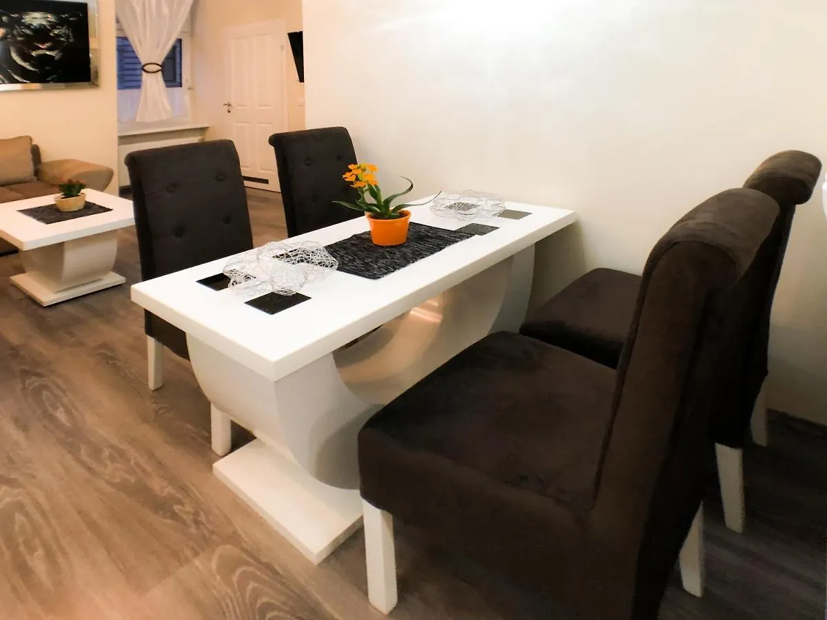 Deluxe Apartment Βιέννη 0*,  Αυστρία